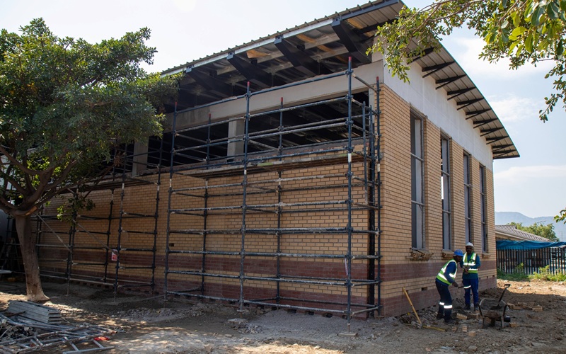 Lwandle Library sets to double in size with expansion on track for November completion
